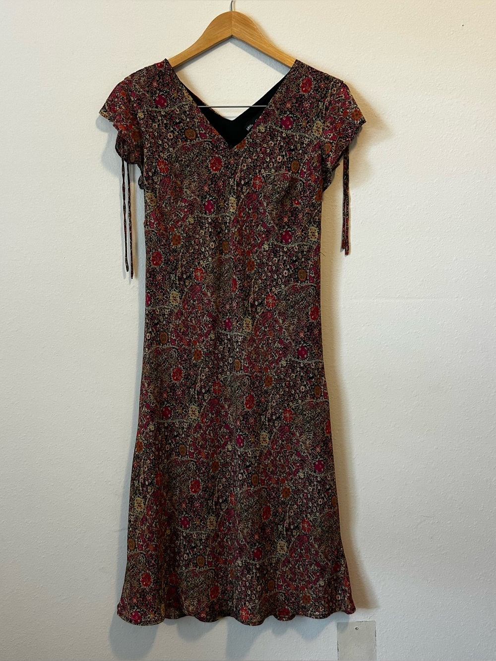 Vintage Mlle Gabrielle 10 Floral V-Neck Midi Dress in Multi-Color